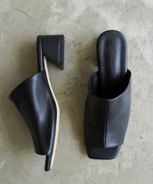 Aunt Marie's（アントマリーズ）の「AUNT MARIE'S フェイクレザースクエアサンダル（サンダル・レディース・ブラック/ブラウン/アイボリー・SMALL/MEDIUM/LARGE）」の8枚目の写真