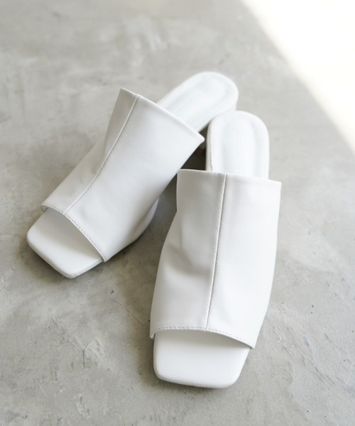 Aunt Marie's（アントマリーズ）の「AUNT MARIE'S フェイクレザースクエアサンダル（サンダル・レディース・ブラック/ブラウン/アイボリー・SMALL/MEDIUM/LARGE）」の14枚目の写真