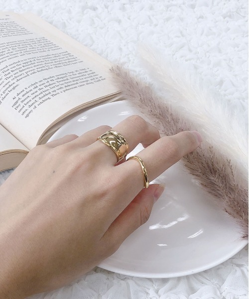 PairPair(ペアペア)の「2セットデザインリング(AR)(リング・レディース・シルバー系その他/シルバー系その他2/ゴールド系その他/シルバー系その他3/ゴールド系その他2/ゴールド/ゴールド系その他3/シルバー/ゴールド系その他4/シルバー系その他4/ゴールド系その他5/シルバー系その他5・FREE)」の8枚目の写真