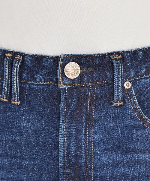 Moname（モナーム）の「ストレート デニムパンツ Mila(ミラ)（デニムパンツ・レディース・ブルー・24inch/25inch/26inch/23inch/22inch）」の4枚目の写真