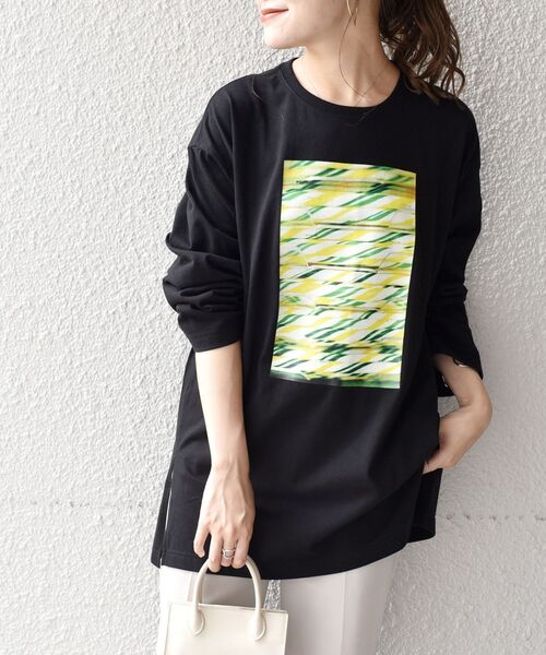 SHIPS（シップス）の「【WEB限定/SHIPS別注】ANNA MAGAGIZE×FRUIT OF THE LOOM:フォトロンTEE◇（Tシャツ/カットソー・レディース・ホワイト/ブラック/オリーブ/マスタード/ホワイト系その他/ブラック系その他・38/36）」の4枚目の写真