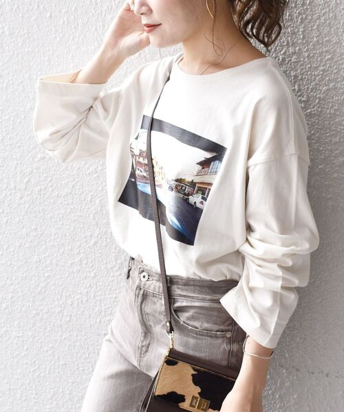 SHIPS（シップス）の「【WEB限定/SHIPS別注】ANNA MAGAGIZE×FRUIT OF THE LOOM:フォトロンTEE◇（Tシャツ/カットソー・レディース・ホワイト/ブラック/オリーブ/マスタード/ホワイト系その他/ブラック系その他・38/36）」の7枚目の写真