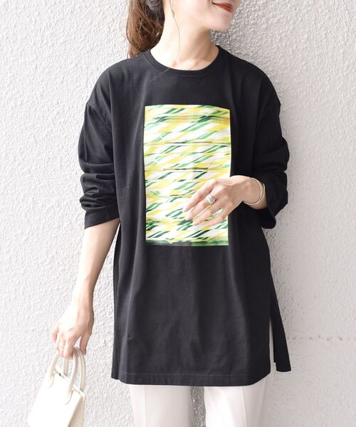 SHIPS（シップス）の「【WEB限定/SHIPS別注】ANNA MAGAGIZE×FRUIT OF THE LOOM:フォトロンTEE◇（Tシャツ/カットソー・レディース・ホワイト/ブラック/オリーブ/マスタード/ホワイト系その他/ブラック系その他・38/36）」の14枚目の写真