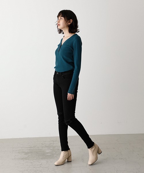 AZUL by moussy(アズールバイマウジー)の「REPAIR DENIM SKINNY/リペアデニムスキニー(デニムパンツ・レディース・ブラック/ブルー/ダークブルー・MEDIUM/X-LARGE/XX-SMALL/LARGE/SMALL/X-SMALL)」の22枚目の写真