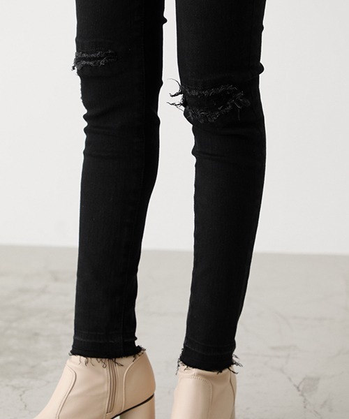 AZUL by moussy(アズールバイマウジー)の「REPAIR DENIM SKINNY/リペアデニムスキニー(デニムパンツ・レディース・ブラック/ブルー/ダークブルー・MEDIUM/X-LARGE/XX-SMALL/LARGE/SMALL/X-SMALL)」の19枚目の写真