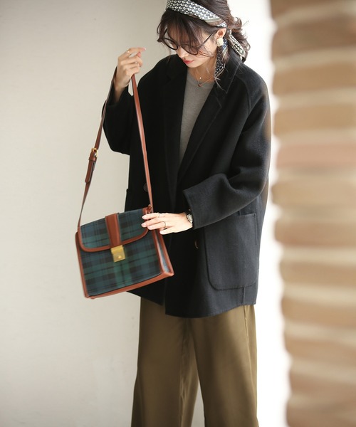 SAISON DE PAPILLON（セゾンドパピヨン）の「ダブルボタントラッドショートコート【ウール100％】【ミドル丈】（ピーコート・レディース・ブラック/キャメル・S/M）」の11枚目の写真