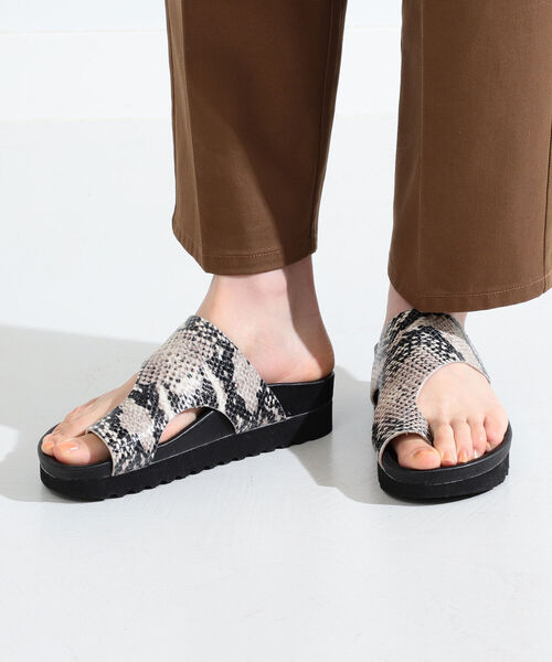 Ray BEAMS（レイビームス）の「PLAKTON / プラットフォーム サンダル（サンダル・レディース・その他/ブラック・36/37/38/39/35）」の2枚目の写真