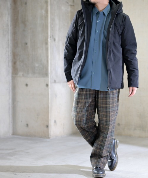 JOHN'S CLOSET(ジョンズクローゼット)の「【i】フーテッド ダウンジャケット アウター(ダウンジャケット/コート・メンズ・ブラック/ネイビー/モカ・MEDIUM/LARGE/X-LARGE)」の12枚目の写真