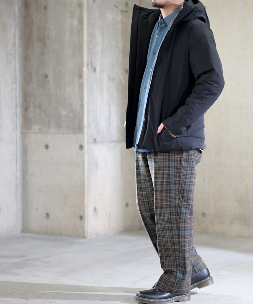 JOHN'S CLOSET(ジョンズクローゼット)の「【i】フーテッド ダウンジャケット アウター(ダウンジャケット/コート・メンズ・ブラック/ネイビー/モカ・MEDIUM/LARGE/X-LARGE)」の14枚目の写真