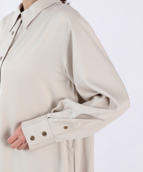 LOWRYS FARM（ローリーズファーム）の「サイドスリットシャツワンピース  927414（ワンピース・レディース・チャコールグレー/グリーン/アイボリー・FREE）」の9枚目の写真