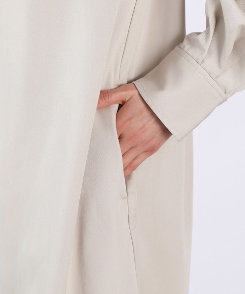 LOWRYS FARM（ローリーズファーム）の「サイドスリットシャツワンピース  927414（ワンピース・レディース・チャコールグレー/グリーン/アイボリー・FREE）」の10枚目の写真