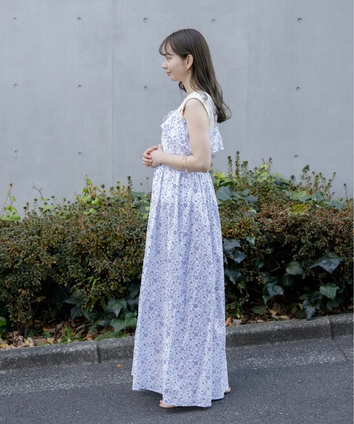 flower（フラワー）の「フローイングキャミワンピース（ワンピース・レディース・ホワイト/ブラック・FREE）」の12枚目の写真