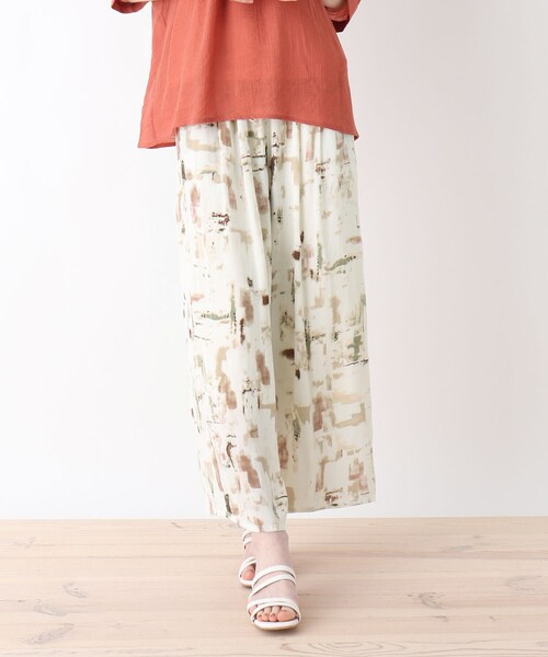 DRESKIP（ドレスキップ）の「◆【追加生産】サテンワイドパンツ（その他パンツ・レディース・ライトグレー/ネイビー/グレー系その他/ブラック系/ベージュ系その他4/ベビーピンク/カーキ・02/03/04）」の5枚目の写真