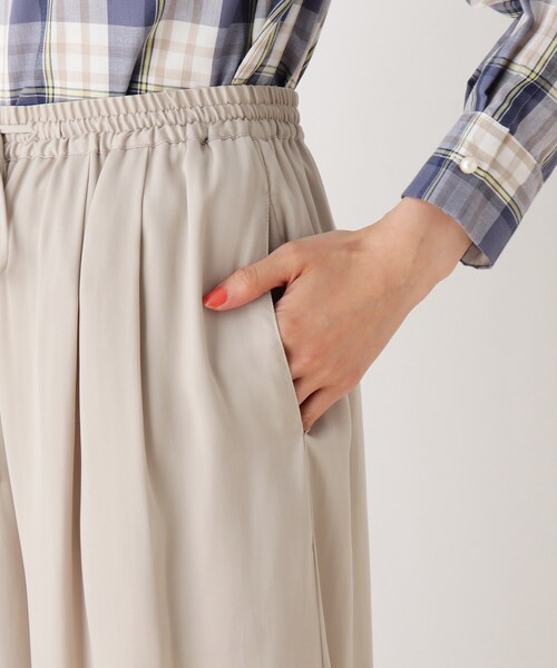 DRESKIP（ドレスキップ）の「◆【追加生産】サテンワイドパンツ（その他パンツ・レディース・ライトグレー/ネイビー/グレー系その他/ブラック系/ベージュ系その他4/ベビーピンク/カーキ・02/03/04）」の17枚目の写真