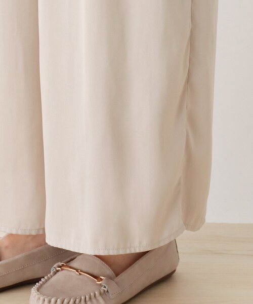 DRESKIP（ドレスキップ）の「◆【追加生産】サテンワイドパンツ（その他パンツ・レディース・ライトグレー/ネイビー/グレー系その他/ブラック系/ベージュ系その他4/ベビーピンク/カーキ・02/03/04）」の10枚目の写真