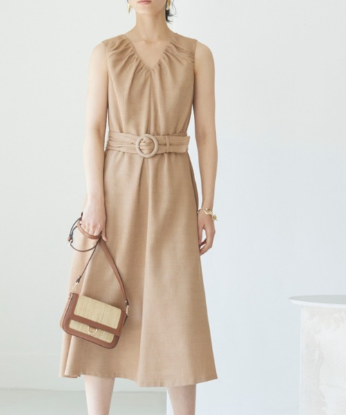 ANAYI(アナイ)の「ブッチャーギャザー ワンピース(ワンピース・レディース・キャメル/ブラック・36/38)」の5枚目の写真