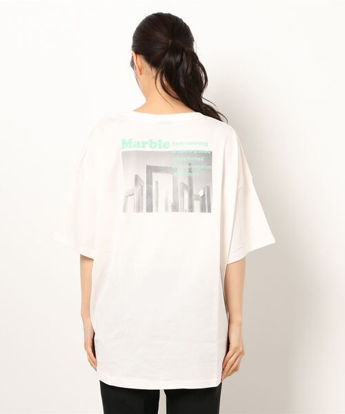 RAG MACHINE(ラグマシーン)の「【RAG MACHINE】フォトプリントTシャツ(Tシャツ/カットソー・レディース・ホワイト/ベージュ/ダークグレー・L/M)」の5枚目の写真