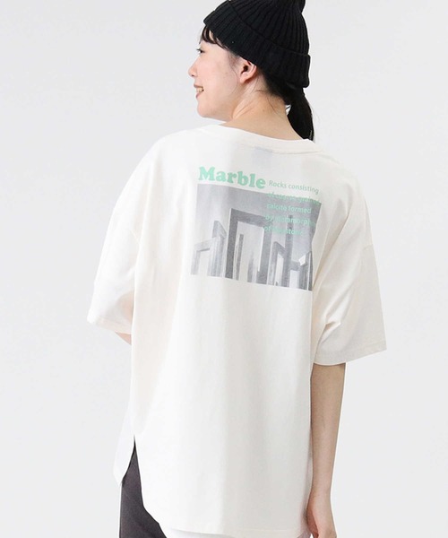 RAG MACHINE(ラグマシーン)の「【RAG MACHINE】フォトプリントTシャツ(Tシャツ/カットソー・レディース・ホワイト/ベージュ/ダークグレー・L/M)」の1枚目の写真