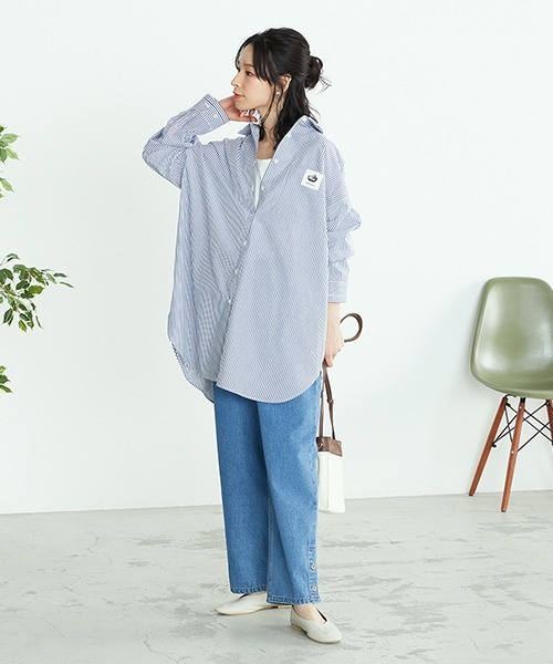 ONIGIRI（オニギリ）の「オーバーサイズシャツ（シャツ/ブラウス・レディース・ホワイト/ブルー/ストライプ・FREE）」の12枚目の写真