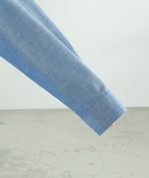 ONIGIRI（オニギリ）の「オーバーサイズシャツ（シャツ/ブラウス・レディース・ホワイト/ブルー/ストライプ・FREE）」の8枚目の写真