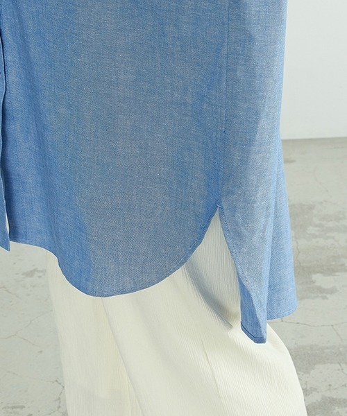 ONIGIRI（オニギリ）の「オーバーサイズシャツ（シャツ/ブラウス・レディース・ホワイト/ブルー/ストライプ・FREE）」の10枚目の写真