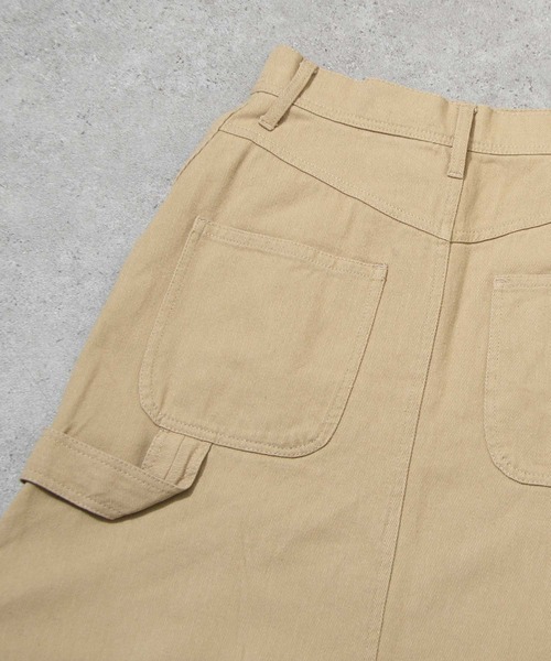 Chillfar(チルファー)の「フロントスリットロングスカート(スカート・レディース・ベージュ/オフホワイト/グリーン・MEDIUM/LARGE)」の7枚目の写真