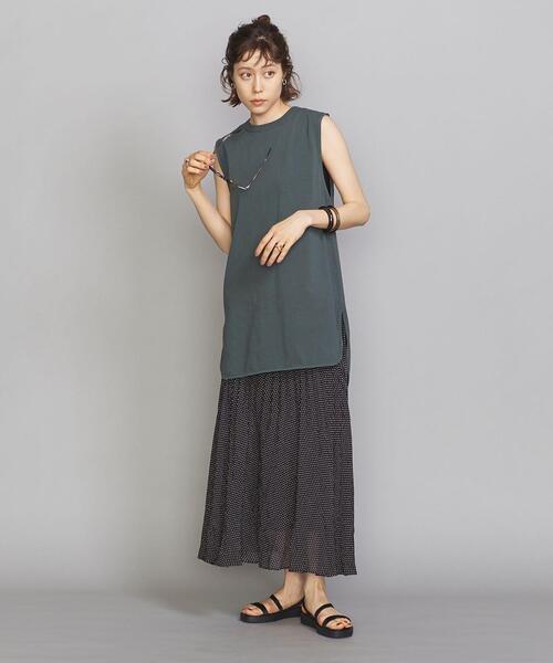 BEAUTY&YOUTH UNITED ARROWS（ビューティーアンドユースユナイテッドアローズ）の「BY シャツテールノースリーブカットソー（Tシャツ/カットソー・レディース・ダークグリーン/ダークブラウン/オフホワイト・FREE）」の8枚目の写真