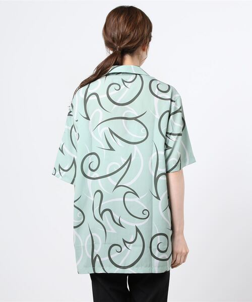 MAHAGRID(マハグリッド)の「『mahagrid/マハグリッド』TRIBAL OPEN COLLAR SHIRT/トライバル オープンカラー シャツ 半袖(シャツ/ブラウス・レディース・グリーン/パープル・M/L)」の9枚目の写真