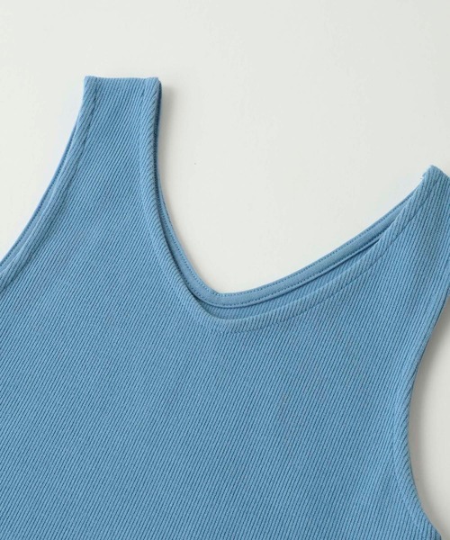 X-girl（エックスガール）の「V-NECK TANK TOP（タンクトップ・レディース・ブラウン/ブラック/ライトブルー/ホワイト・S/M）」の15枚目の写真