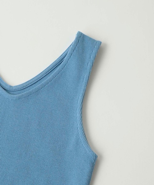 X-girl（エックスガール）の「V-NECK TANK TOP（タンクトップ・レディース・ブラウン/ブラック/ライトブルー/ホワイト・S/M）」の7枚目の写真