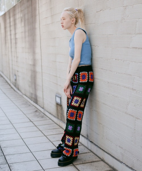 X-girl（エックスガール）の「V-NECK TANK TOP（タンクトップ・レディース・ブラウン/ブラック/ライトブルー/ホワイト・S/M）」の20枚目の写真