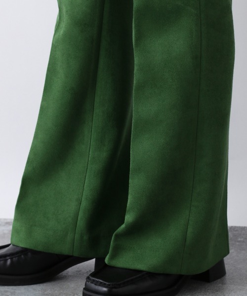 JEANASIS（ジーナシス）の「ヴィーガンヌバックバックスリットフレアパンツ/959366（その他パンツ・レディース・ブラック/グレイッシュベージュ/グリーン/ライトパープル/オフホワイト/カーキ・SMALL/MEDIUM）」の19枚目の写真