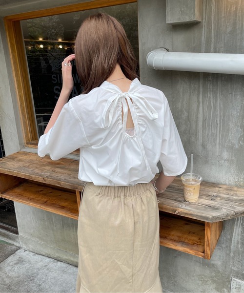 Ambre Neige（アンブルネージュ）の「フロントギャザートップス