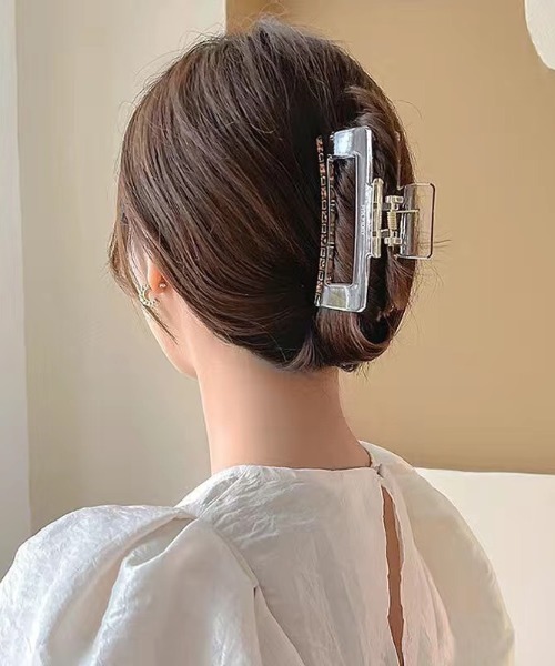 LAC-VERT(ラック・ヴェール)の「ビッグスクエアヘアクリップ(バレッタ/ヘアクリップ・レディース・ホワイト/ブラック/ブラウン/その他1/その他2・FREE)」の4枚目の写真