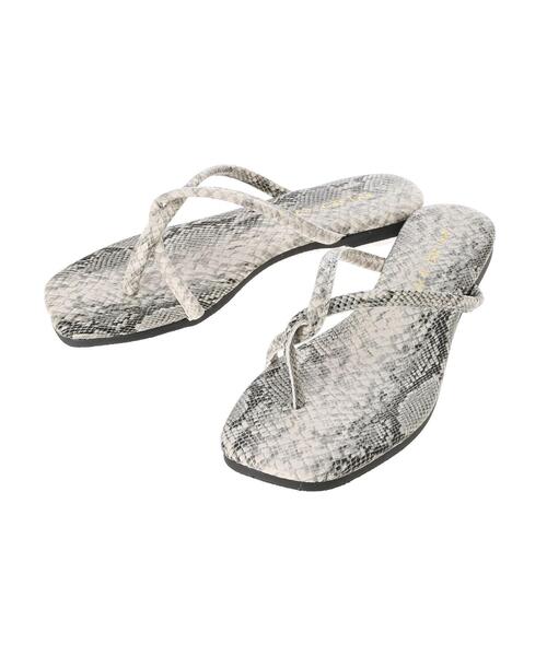 Green　Parks（グリーンパークス）の「【WEB限定サイズあり】・ナローストラップトングサンダル＊（サンダル・レディース・ブラック/アイボリー/パイソン・LL/S/M/L）」の12枚目の写真