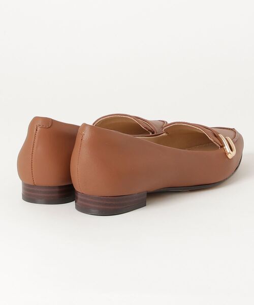 Clarks(クラークス)の「【ネット限定】 Laina15 Buckle / ライナ15バックル(ダークタンレザー)(ローファー・レディース・ダークブラウン・UK5/UK4/UK6/UK4.5/UK3.5/UK5.5/UK3)」の2枚目の写真