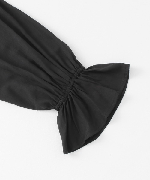 KBF(ケイビーエフ)の「フリルブラウス(シャツ/ブラウス・レディース・ブラック/オフホワイト/キャメル・ONE)」の19枚目の写真