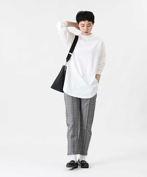 HONEYSUCKLE ROSE(ハニーサックルローズ)の「【HONEYSUCKLE ROSE】モックネックロンT(Tシャツ/カットソー・レディース・ホワイト/ブラック/ライトブラウン・M/L/S)」の5枚目の写真