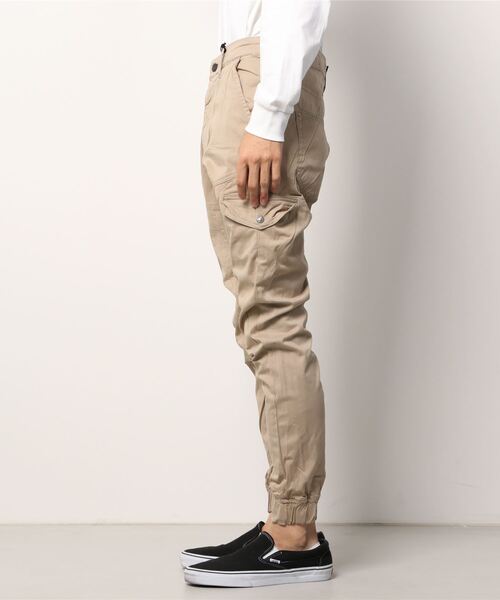 Guess（ゲス）の「Cargo Jogger Pants（カーゴパンツ・メンズ・ベージュ/オリーブ・30inch/28inch/29inch/31inch/32inch）」の4枚目の写真
