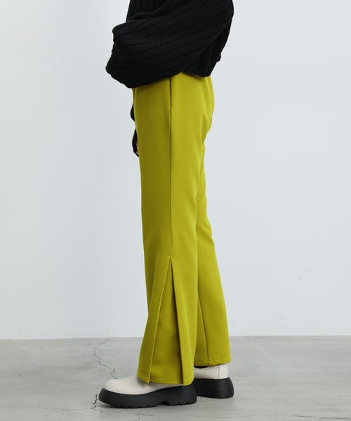 select MOCA(セレクトモカ)の「ハイウエストサイドタックフレアパンツ(スラックス・レディース・ブラック/ライトオリーブ/バーガンディー・SMALL/MEDIUM)」の12枚目の写真