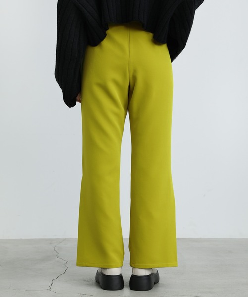 select MOCA(セレクトモカ)の「ハイウエストサイドタックフレアパンツ(スラックス・レディース・ブラック/ライトオリーブ/バーガンディー・SMALL/MEDIUM)」の13枚目の写真