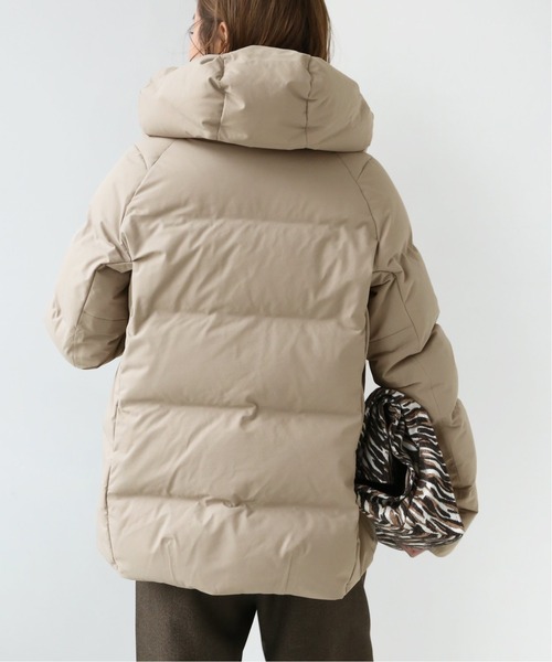 DESCENTE ALLTERRAIN（デサント　オルテライン）の「《別注》【DESCENTE ALLTERRAIN】MOUNTAINEER-L：ダウンジャケット◆（ダウンジャケット/コート・レディース・ベージュ・LARGE/MEDIUM）」の8枚目の写真