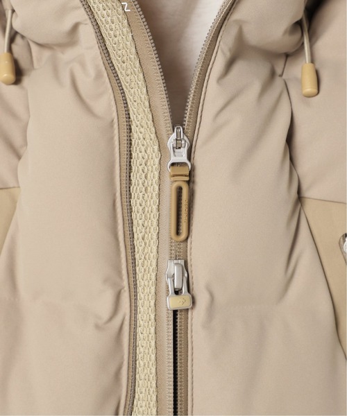 DESCENTE ALLTERRAIN（デサント　オルテライン）の「《別注》【DESCENTE ALLTERRAIN】MOUNTAINEER-L：ダウンジャケット◆（ダウンジャケット/コート・レディース・ベージュ・LARGE/MEDIUM）」の21枚目の写真