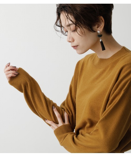 AZUL by moussy（アズールバイマウジー）の「NUDIE H/N KNIT TOPS/ヌーディーハイネックニットトップス（ニット/セーター・レディース・ブラック/オフホワイト/グリーン/イエロー系その他・SMALL/MEDIUM）」の19枚目の写真