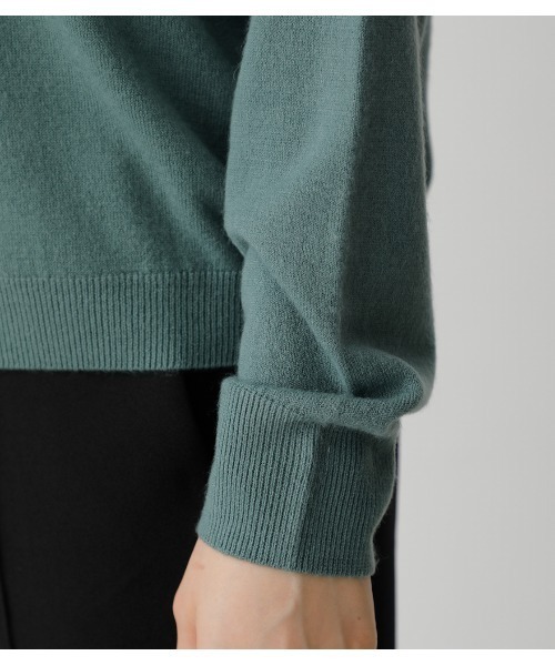 AZUL by moussy（アズールバイマウジー）の「NUDIE H/N KNIT TOPS/ヌーディーハイネックニットトップス（ニット/セーター・レディース・ブラック/オフホワイト/グリーン/イエロー系その他・SMALL/MEDIUM）」の21枚目の写真