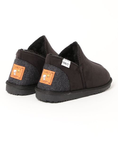 BETTY CLUB(ベティクラブ)の「公式PEANUTS SNOOPYもこもこショートブーツ(ブーツ・レディース・ブラック/グレー/ダークベージュ・LL/S/M/L)」の4枚目の写真