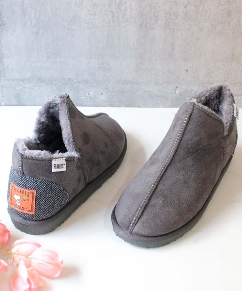 BETTY CLUB(ベティクラブ)の「公式PEANUTS SNOOPYもこもこショートブーツ(ブーツ・レディース・ブラック/グレー/ダークベージュ・LL/S/M/L)」の2枚目の写真