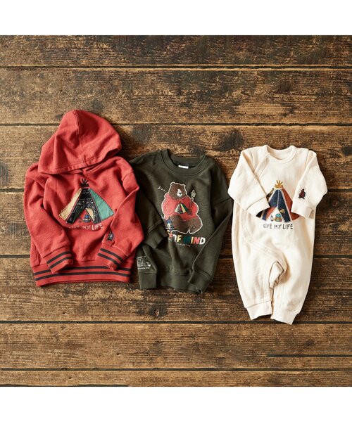 BREEZE（ブリーズ）の「キャンプイラストトレーナー（スウェット・キッズ・ベージュ/レッド/チャコール/カーキ・110/120/130/80/140/100/90）」の5枚目の写真