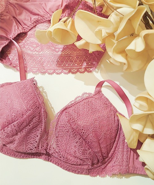 Chut！ INTIMATES（シュットインティメイツ）の「イージーステップブラ&ショーツセット (C853)（ブラ&ショーツ・レディース・ライトベージュ/ローズ・M1/M2/L1/L2/M3）」の2枚目の写真