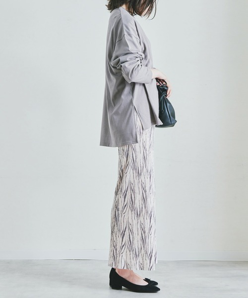 Fizz(フィズ)の「【Fizz/フィズ】 スリット入りチュニック丈ロンTee(チュニック・レディース・ホワイト/ブラック/ベージュ/グレイッシュベージュ・M/L)」の11枚目の写真